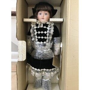 Franklin Heirloom Ladies Home Journal 1984 Centennial 16" Emily Porcelain Doll